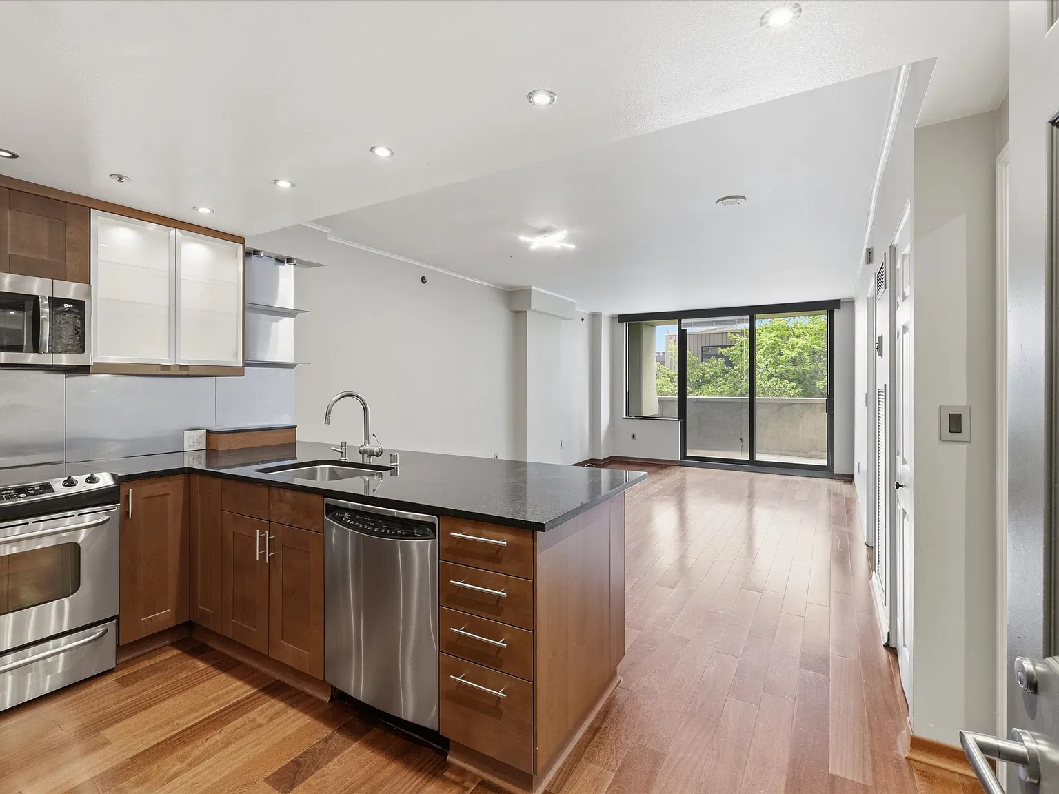 2600 2nd Ave — Photo 1