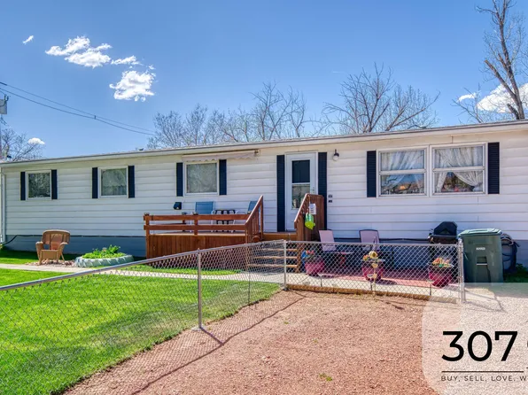 908 E 7th St, Gillette, WY 82716