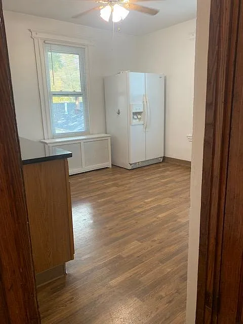 2 bed, 725 sqft, $1,895 — Photo 3