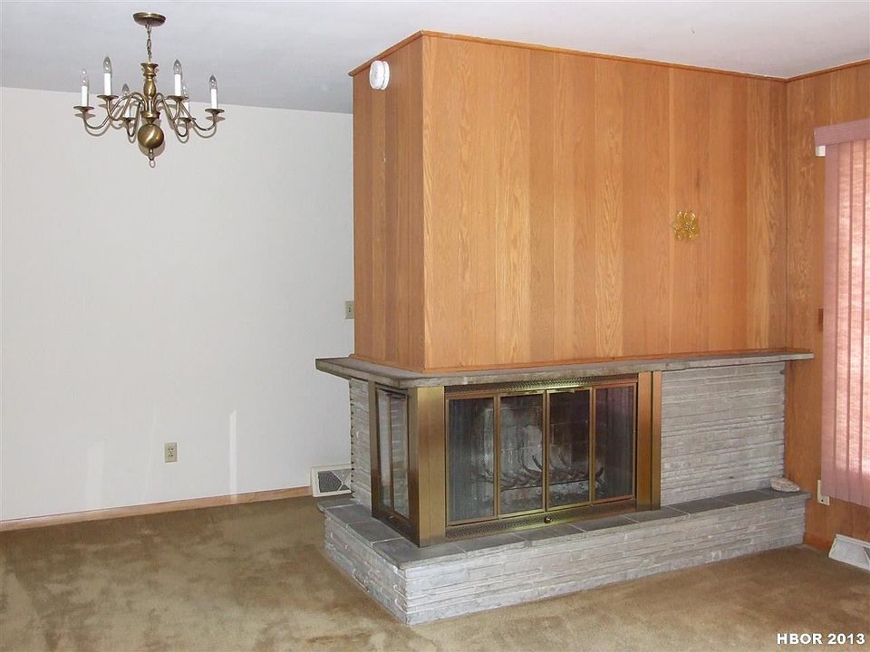 2nd image of 604 Alma Dr