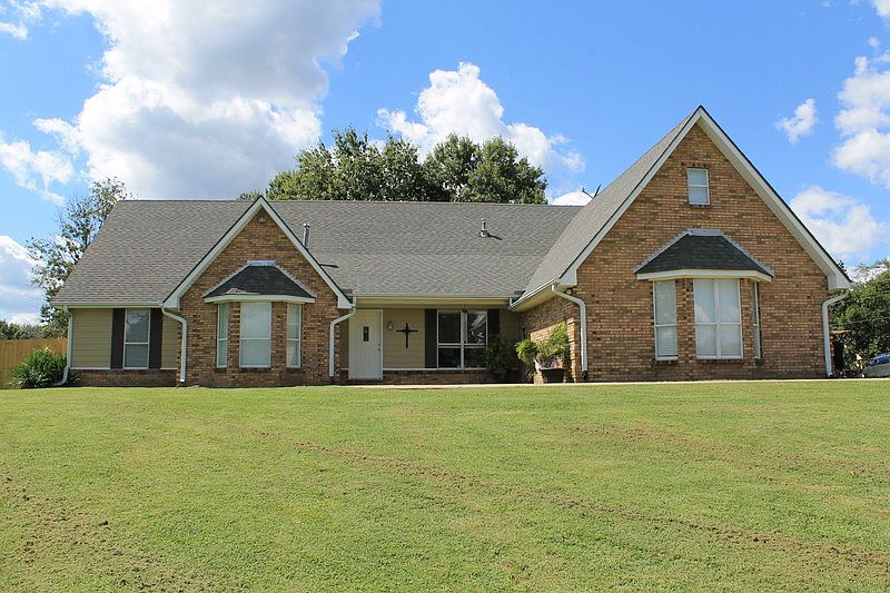 1st image of 55 Hillview Dr