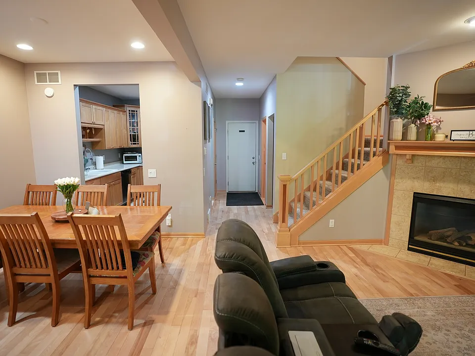 Living room & dining room area