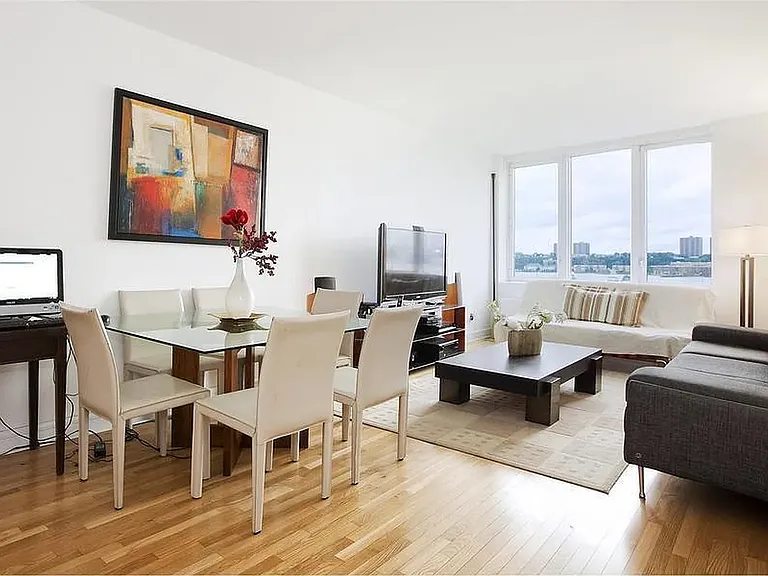 120 Riverside Blvd #7H — Photo 3
