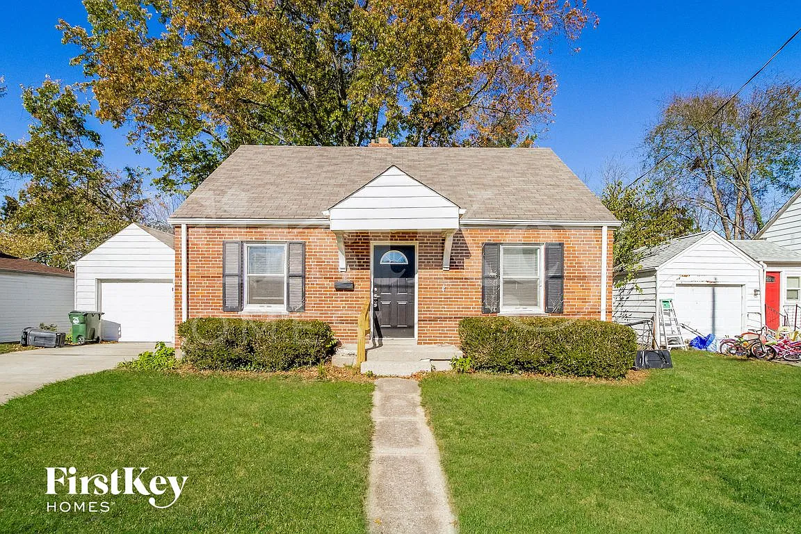 4 bed, 1.0 bath, 1082 sqft, $1,705 — Photo 2