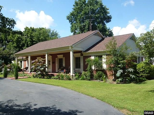 1st image of 300 N Henderson Dr