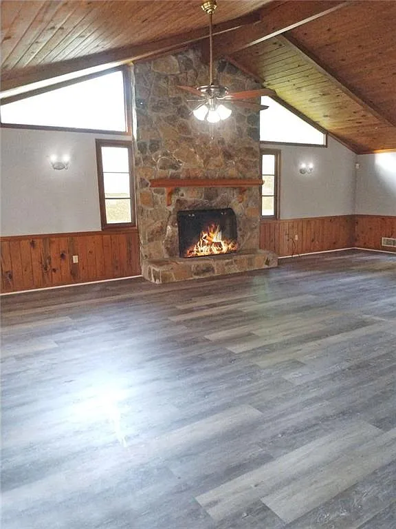 2 bed, 2.0 bath, 1456 sqft, $1,650 — Photo 2