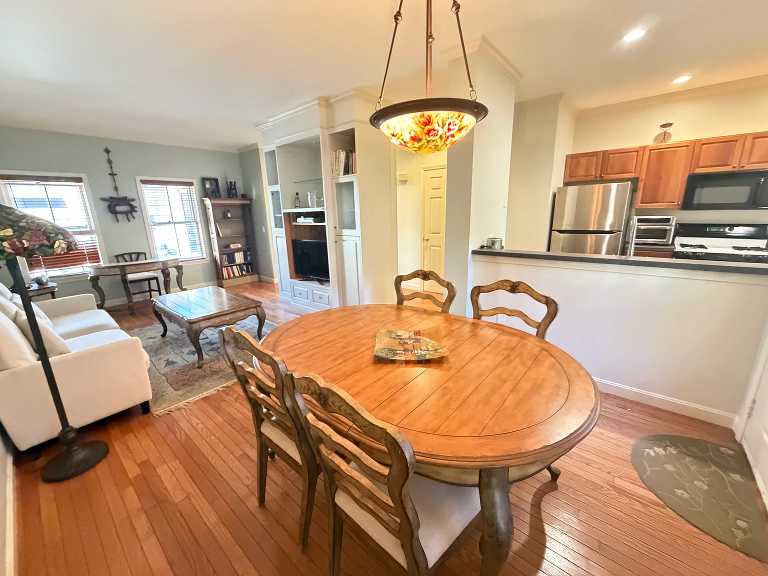 2 bed, 1.5 bath, 1232 sqft, $2,800 — Photo 3