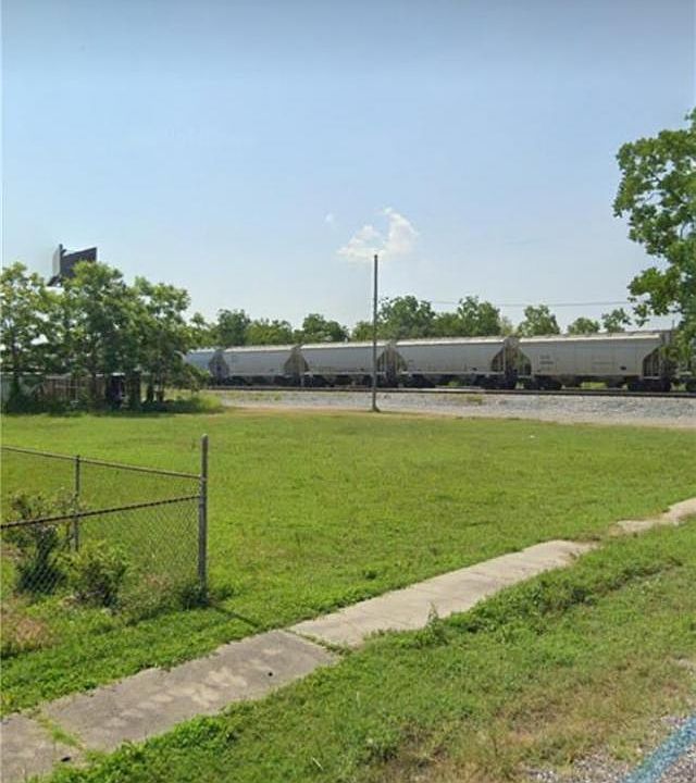 1st image of 2701 Mandeville St