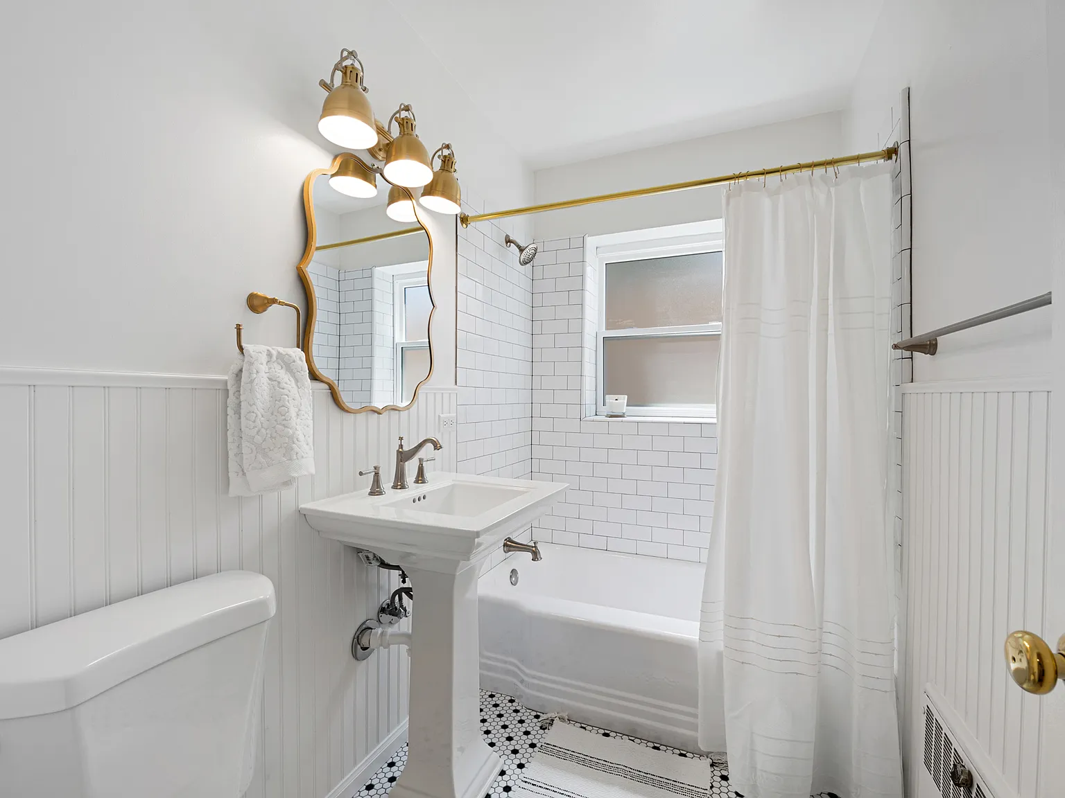 1551 Filbert Ct — Photo 3