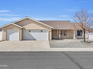 1382 White Bluffs Cir, Fernley, NV