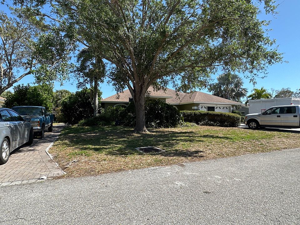 2nd image of 1245 Yacht Club Dr