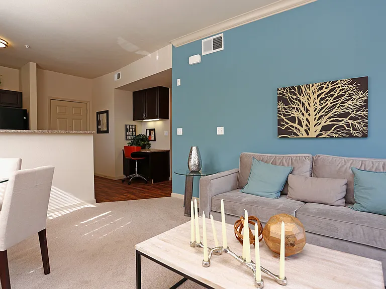 Highlands Point Apartments — Photo 14