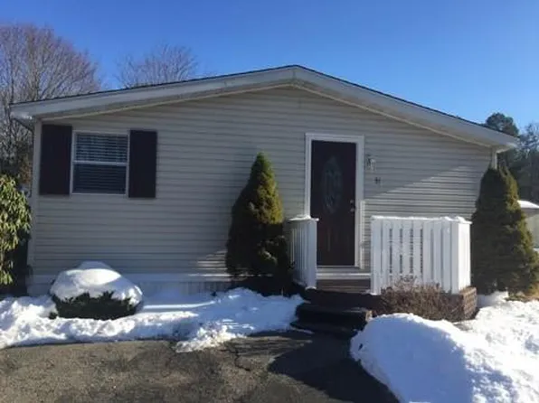 31 Torch Ln, Coventry, RI 02816