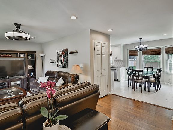 4th image of 3505 Teal Ln