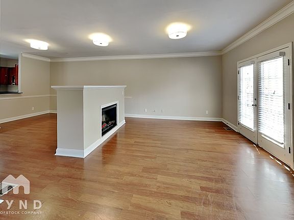3rd image of 302 Laurel Ave SW Unit 1563