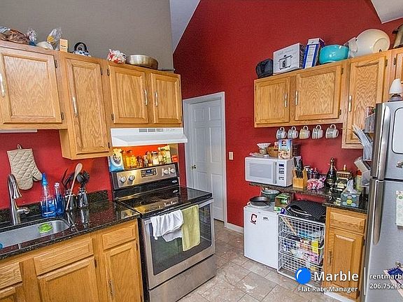 2nd image of 1815 W 47th St #2