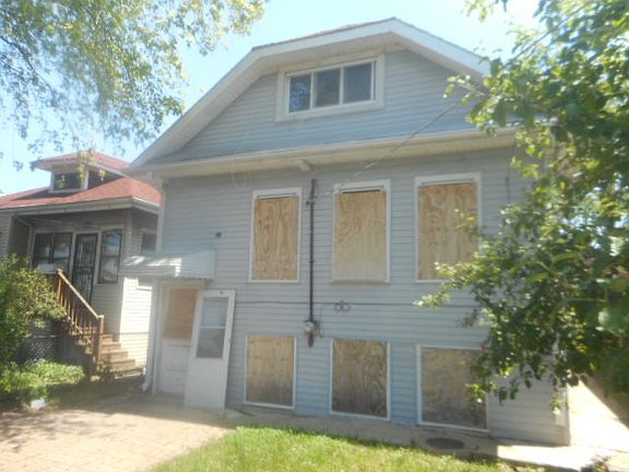 2nd image of 1322 S 58th Ct