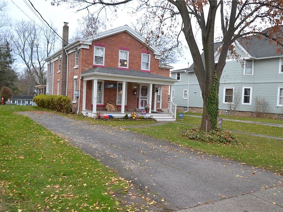 1st image of 215 W Jackson St