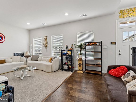 3rd image of 9300 Barnes Loop
