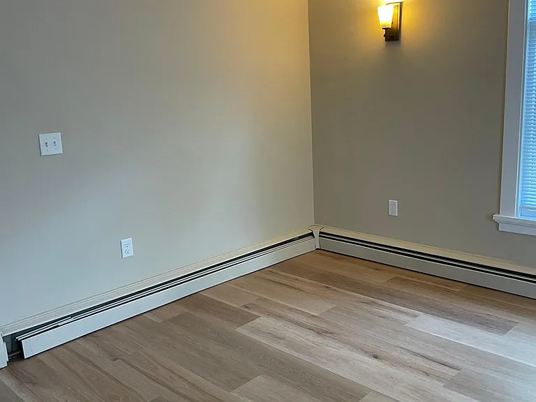312 N Titus Ave — Photo 3