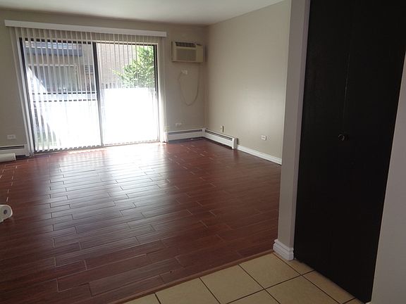 4th image of 6338 W 99th Pl #1NW