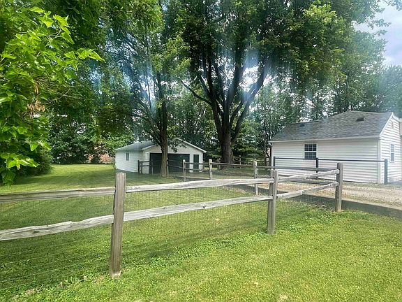 5th image of 1705 N Reserve St