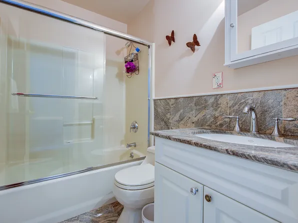 168-03 Powells Cove Boulevard image 44 of 48