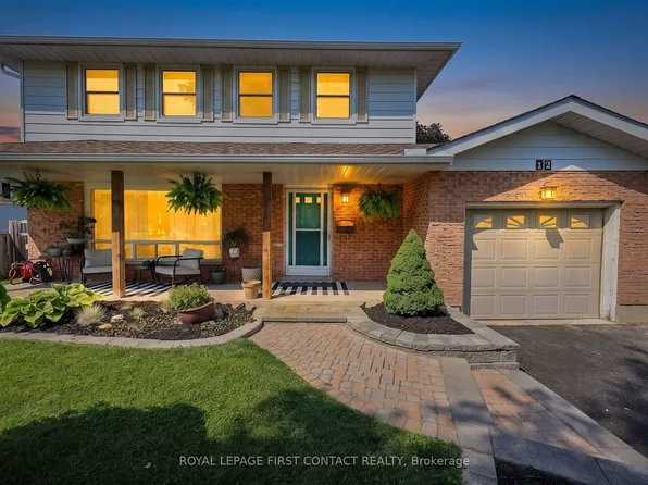 12 Davies Cres, Barrie, ON L4M 2M3