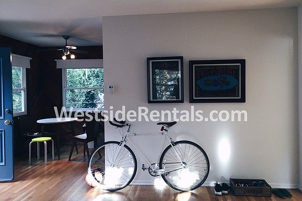2nd image of 524 Ocean Park Blvd APT B