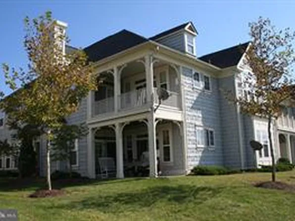 13882 Greendale Dr, Woodbridge, VA 22191