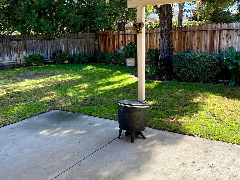 3073 Fowler Ave — Photo 19