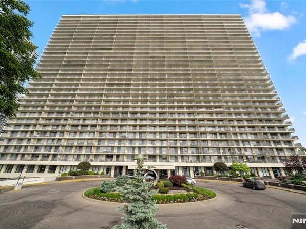 1530 Palisade Ave #8R, Fort Lee, NJ 07024