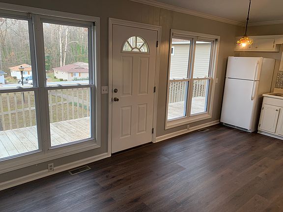 3rd image of 13 Kimbell Ct