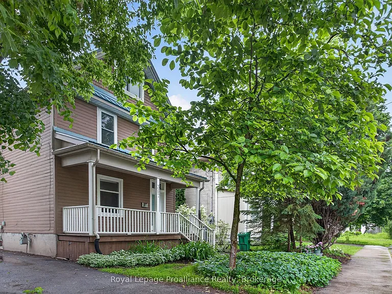 367 Edinburgh St — Photo 27