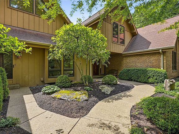 2nd image of 125 Riding Trail Ln