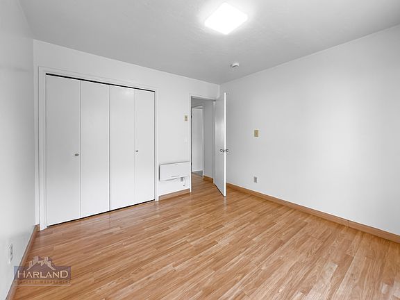 5th image of 4264 6th Ave #1