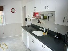4th image of 164 S Denwood St