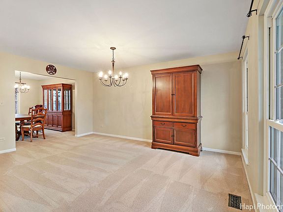 2nd image of 812 Brandt Dr