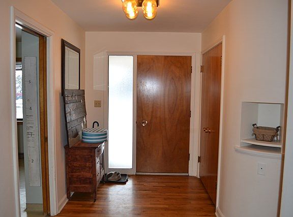 3rd image of 374 E 24th St