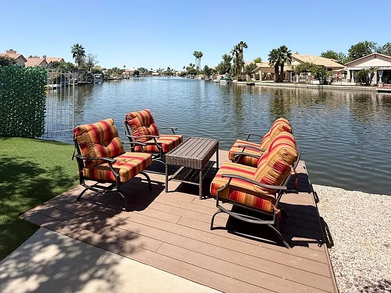 10938 W Poinsettia Dr — Photo 1