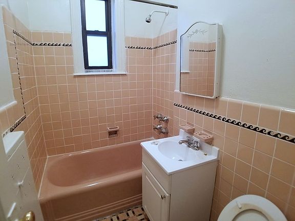 5th image of 373 Ocean Ave #2C