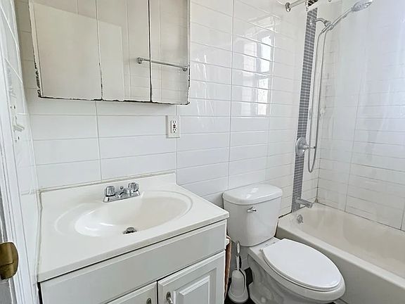 3rd image of 8630 23rd Ave APT 3D