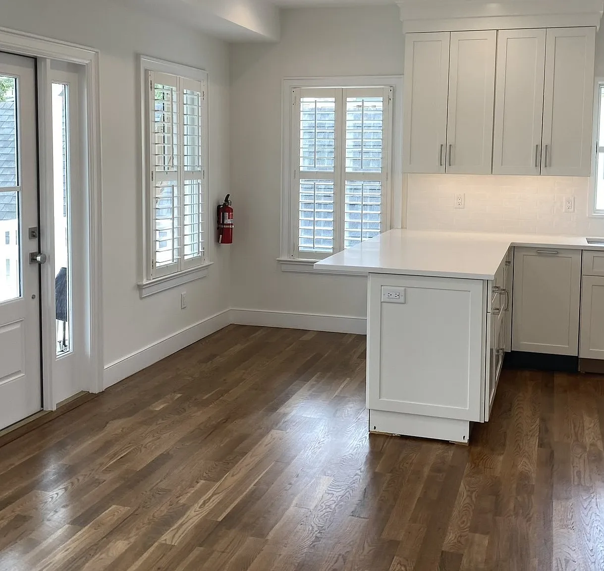 2 bed, 800 sqft, $3,600 — Photo 3