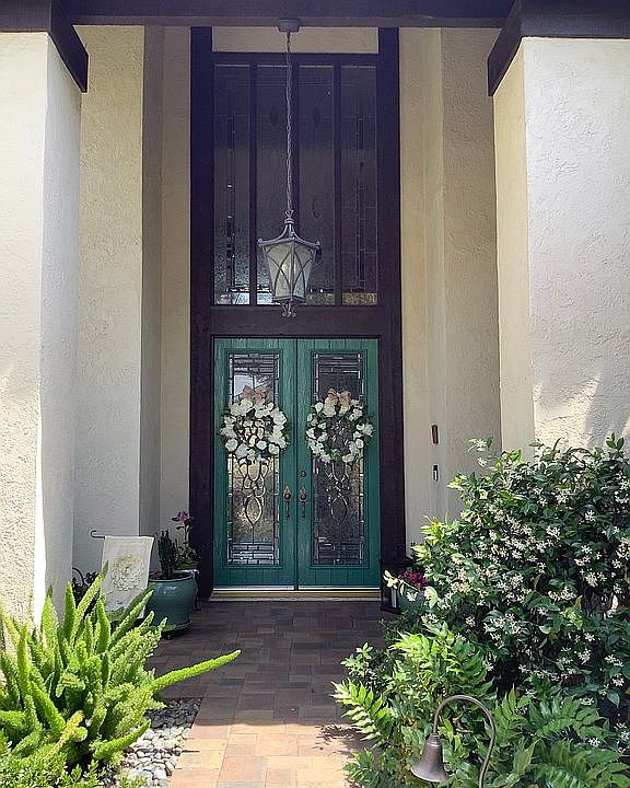 1st image of 8722 Seranata Dr
