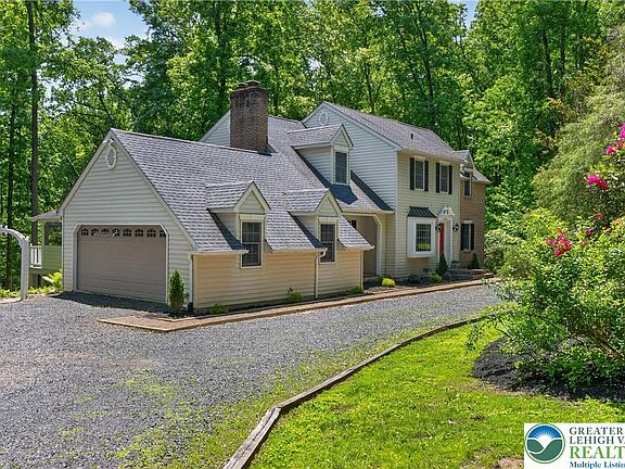 5th image of 2635 Possum Hollow Rd