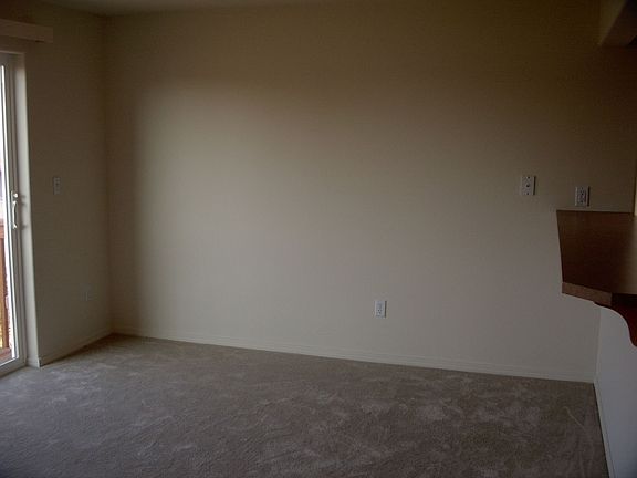 3rd image of 5810 NE 135th Ave