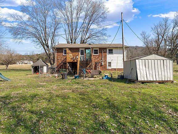 5th image of 8991 Morgantown Rd