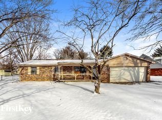 241 Summit Ridge Dr, Greenwood, IN 46142