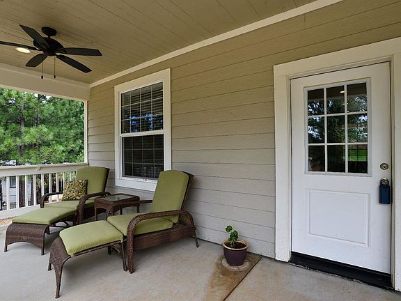 2nd image of 21225 Oakwood Ln