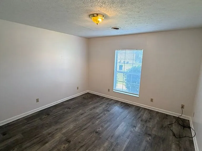 1026-1032 Martha Glass Dr — Photo 9